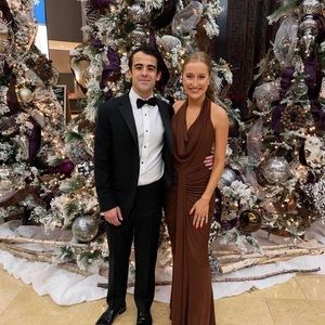 CHOCOLATE JERSEY
DRAPED GOWN